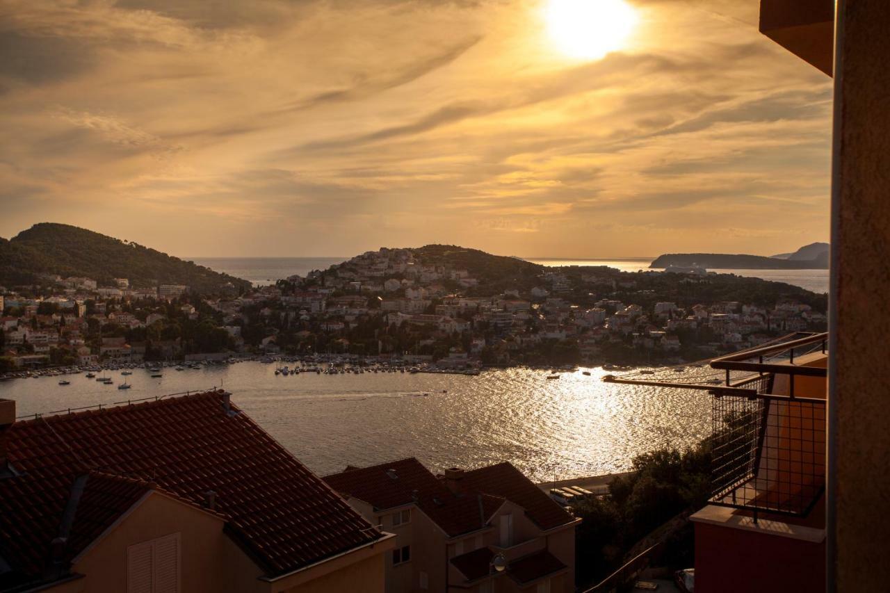 Two Bedroom Apartment With A Sea View & A Balcony Dubrovnik Buitenkant foto