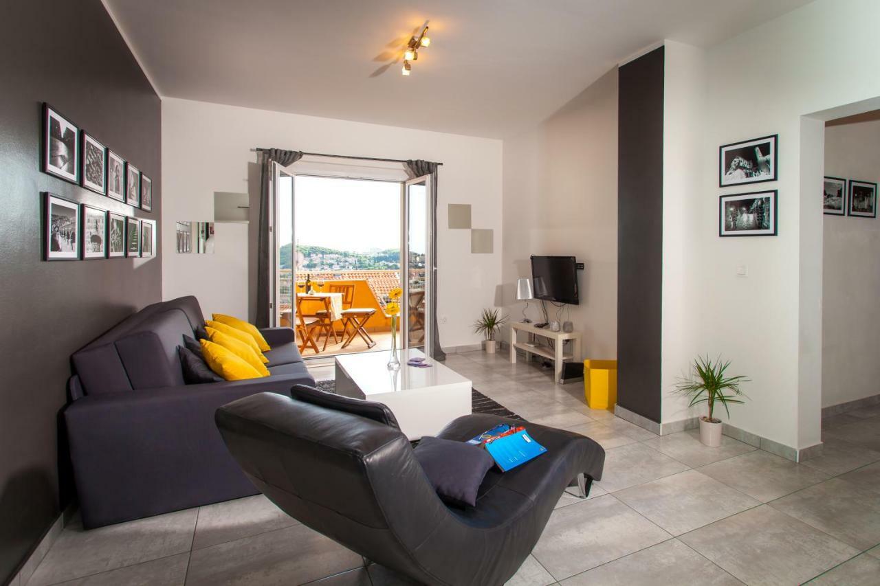 Two Bedroom Apartment With A Sea View & A Balcony Dubrovnik Buitenkant foto
